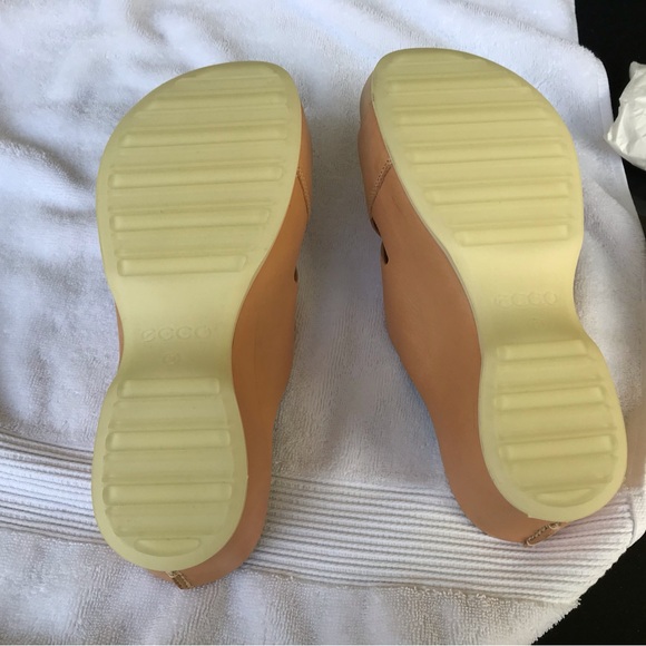 ECCO NWOB WOMEN IFLA PLATFORM WEDGE SLIDE SANDALS size 7-7.8 (38) - Picture 7 of 9
